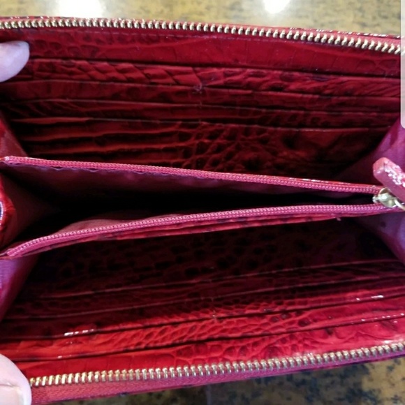Brahmin shiny red bag with matching wallet - Picture 8 of 8